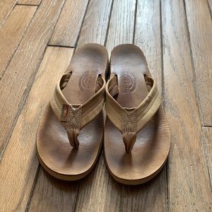 Rainbow Woman’s Brown Leather Thong Flip Flops Flat Sandal Size 8.5
